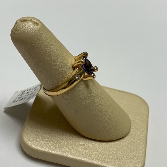 14K Yellow Gold Oval Tanzanite and Diamond Ring - Picture 7 of 7